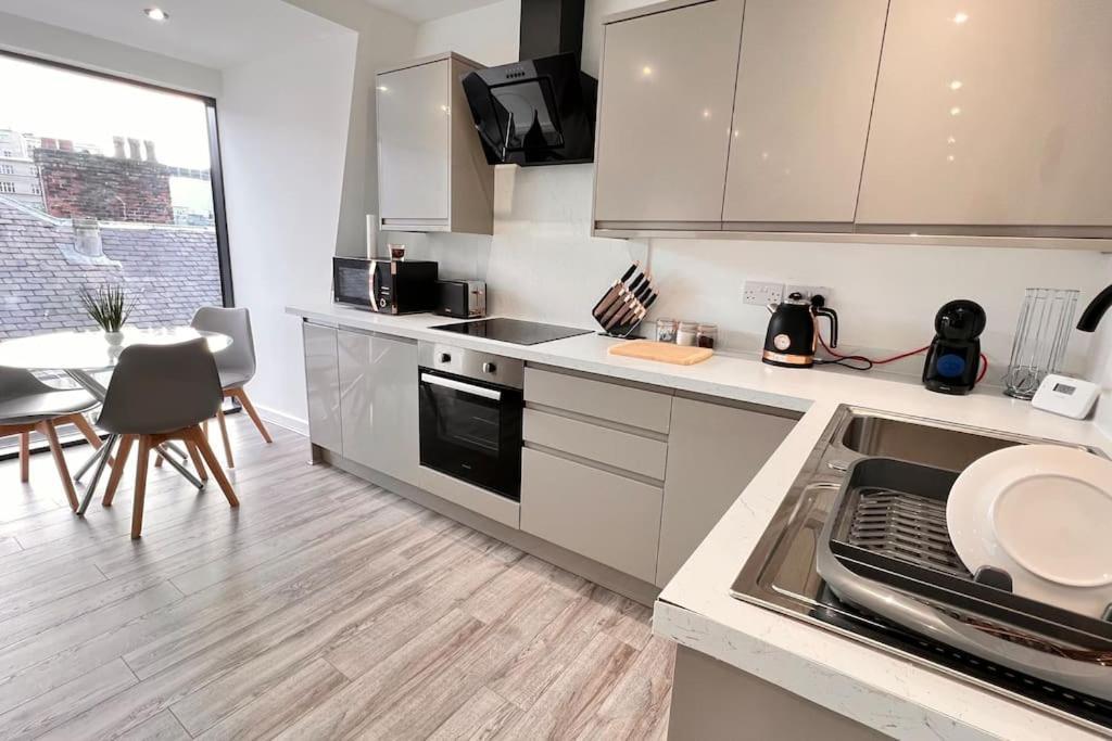 Appartamento Top Floor Gem In Liverpool City Centre Esterno foto